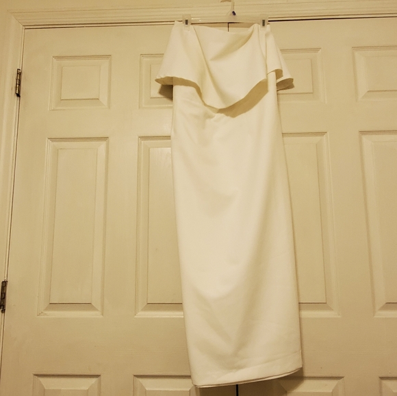 STRAPLESS BEAUTIFUL WHITE DRESS - Picture 3 of 6